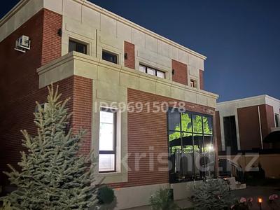 Отдельный дом · 5 комнат · 250 м², Саттарханова за 1.3 млн 〒 в Туркестане