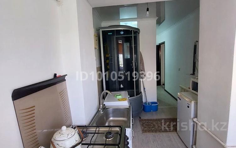 1-комнатная квартира · 17 м² · 1/3 этаж, Торайгырова 59 — Коркыт ата Торайгырова за 80 000 〒 в  — фото 2