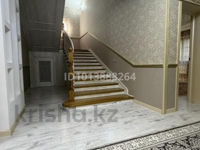Отдельный дом · 9 комнат · 200 м² · 13 сот., мкр Ракуша, Т. Бокашев 5 а за 82 млн ₸ в Атырау