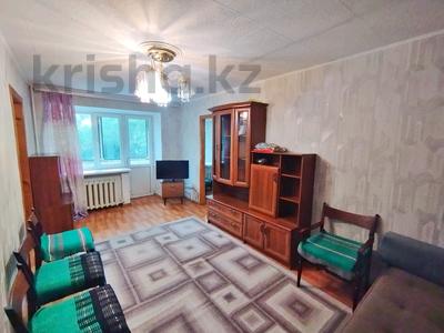 Продажа квартир в Восточно-Казахстанской обл.: 2-комнатная квартира · 44 м² · 2/5 этаж, Кабанбай Батыра 105 за 15.5 млн 〒 2-комнатная квартира · 44 м² · 2/5 этаж, Кабанбай Батыра 105 за 15.5 млн 〒 в Усть-Каменогорске