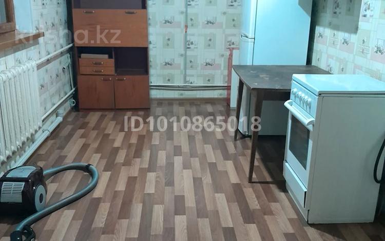 Отдельный дом · 3 комнаты · 35 м² · 8 сот., мкр Северо-Запад 1253 за 85 000 ₸ в Шымкенте, Абайский р-н — фото 2