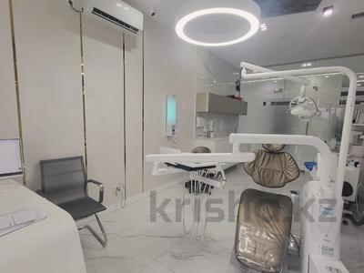 Медорталықтар мен дәріханалар · 368.4 м², бағасы: 230 млн ₸ в Атырау, мкр Жеруйык