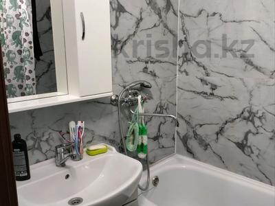 2-бөлмелі пәтер · 54 м² · 3/5 қабат, Кабанбай Батыра 72, бағасы: 180 000 ₸ в Усть-Каменогорске
