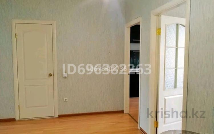 2-бөлмелі пәтер · 70 м² · 4/6 қабат, Садовая 100, бағасы: 33 млн ₸ в Костанае — фото 2