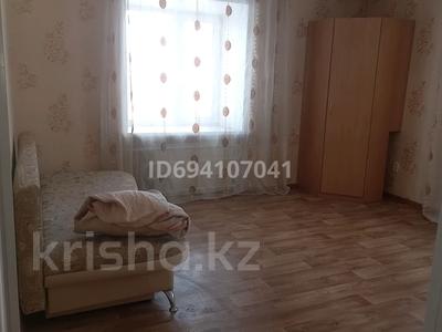 2-комнатная квартира, 37 м², 3/5 этаж, Муткенова 54 за ~ 8.3 млн 〒 в Павлодаре