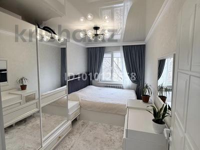 3-комнатная квартира · 64 м² · 3/5 этаж, 11-й микрорайон, 11-й микрорайон 205 за 33 млн 〒 в Шымкенте, Енбекшинский р-н