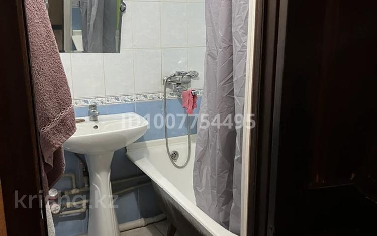 2-комнатная квартира · 48 м² · 5/5 этаж, Махамбета — Ост светлана за 180 000 ₸ в Атырау — фото 2