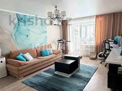 3-бөлмелі пәтер · 63 м² · 3/5 қабат, Аманжолова 2, бағасы: 22 млн ₸ в Жезказгане