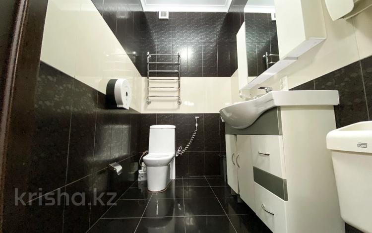 2-бөлмелі пәтер · 95 м² · 2 қабат, Аль-Фараби 7, бағасы: 101 млн ₸ в Алматы, Бостандыкский р-н — фото 2