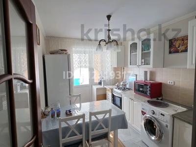 3-бөлмелі пәтер · 74.8 м² · 8/10 қабат, мкр 11 37 — 9 школа, бағасы: 26 млн ₸ в Актобе