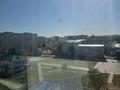 3-бөлмелі пәтер · 74.8 м² · 8/10 қабат, мкр 11 37 — 9 школа, бағасы: 26 млн ₸ в Актобе — фото 2