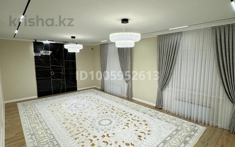Жеке үй · 5 бөлме · 220 м² · 18 жүзд., Жұмыскер ш/а., 14 4, бағасы: 82 млн ₸ в Атырау, мкр Жумыскер — фото 34
