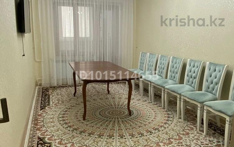 3-комнатная квартира · 85 м² · 2/5 этаж, 15-й мкр 34 за 35 млн ₸ в Актау — фото 2