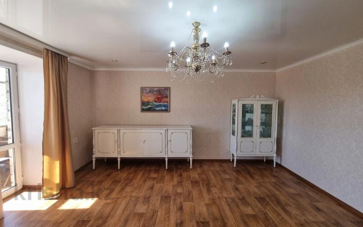 4-комнатная квартира · 86 м² · 3/5 этаж, мкр Михайловка , Прогресса 29 — Прогресса за 22 млн ₸ в Караганде, Казыбек би р-н — фото 3