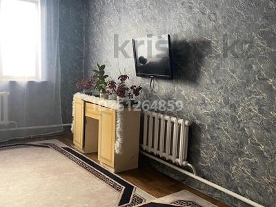 Продажа домов и дачи в Акмолинской обл.: Отдельный дом · 3 комнаты · 110 м² · 10 сот., Кенена Азербаева 2 б за 15 млн 〒 Отдельный дом · 3 комнаты · 110 м² · 10 сот., Кенена Азербаева 2 б за 15 млн 〒 в Тайтобе