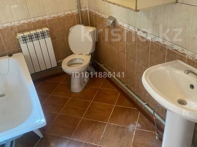 Үйдің бір бөлігі · 2 бөлме · 50 м², Жарокова 18, бағасы: 150 000 〒 в 