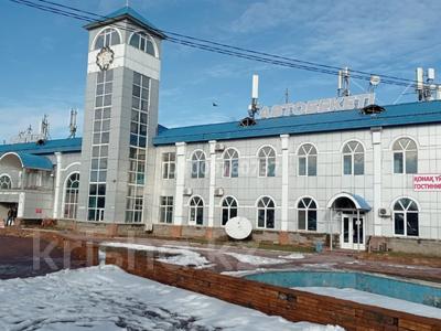 Свободное назначение, офисы, магазины и бутики, общепит, салоны красоты, фитнес и спорт, медцентры и аптеки, образование, развлечения, конференц-залы, студии · 1300 м² за ~ 7.2 млн 〒 в Конаеве