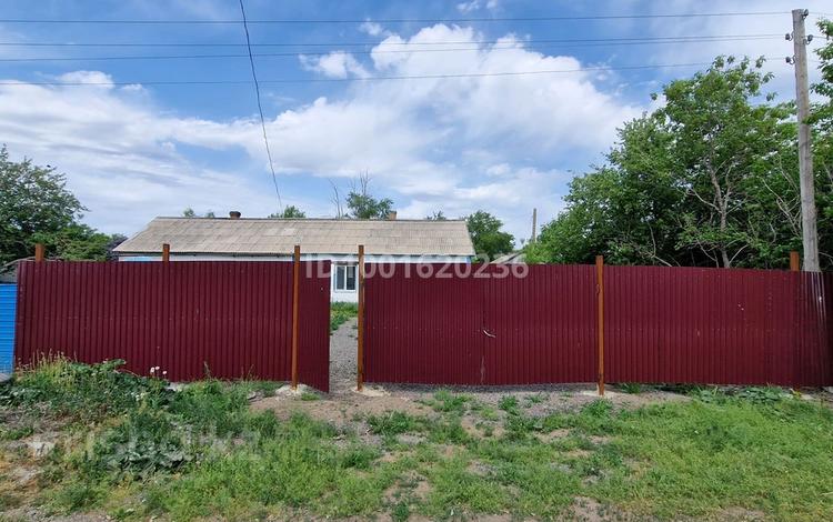 Часть дома · 2 комнаты · 60 м² · 8 сот., Абая 49 за 2.5 млн 〒 в Петровка — фото 2