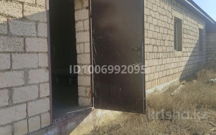 Часть дома · 2 комнаты · 25 м² · 10 сот., Тенге. ул. А. Жұбанов 14А — Сш 11 за 9 млн ₸ в Жанаозен — фото 2