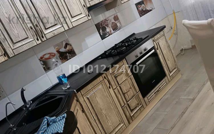 2-комнатная квартира · 60 м² · 2 этаж, Просп. Алии Молдагуловой 56Дк2 за 27.5 млн ₸ в Актобе, мкр Авиатор — фото 2