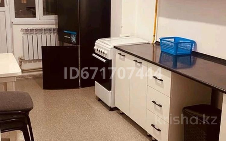 2-бөлмелі пәтер · 57 м² · 2/5 қабат, 15 мкр. 999, бағасы: 100 000 ₸ в Таразе — фото 11