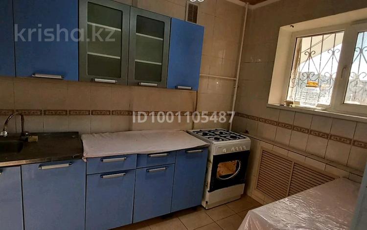2-комнатная квартира · 50 м² · 4/5 этаж, 22-й мкр 17 — Школа за 100 000 ₸ в Актау — фото 2