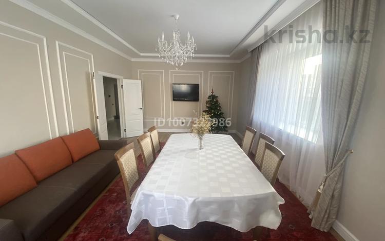 3-комнатная квартира · 120 м² · 1/9 этаж, мкр. Алтын орда, Алия Молдагулова 66 г за 56 млн ₸ в Актобе — фото 2