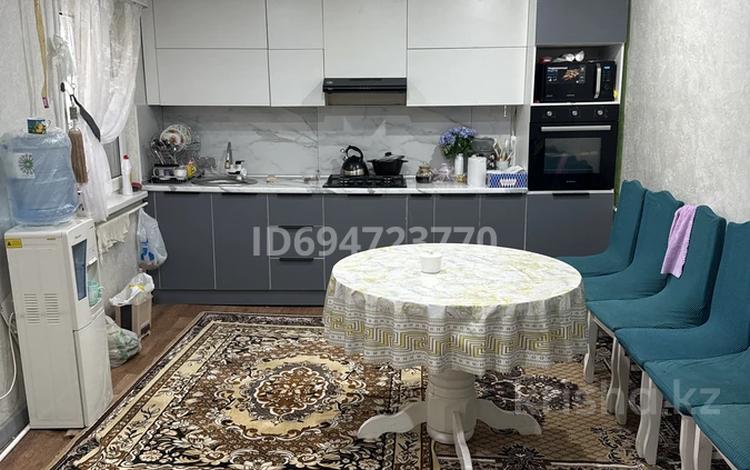 Жеке үй · 4 бөлме · 100 м² · 10 жүзд., Геолог -ш/а., Жаналы 12 — Главной трассы, бағасы: 20 млн ₸ в Атырау, мкр Геолог — фото 2