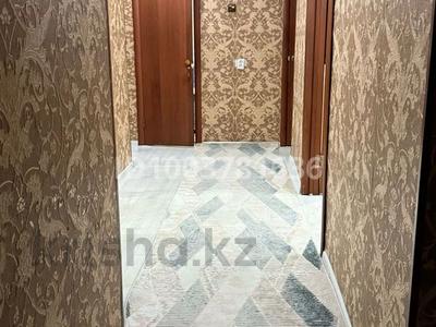 3-бөлмелі пәтер · 70 м² · 8/9 қабат, Кабанбай Батыр 42, бағасы: 250 000 〒 в Семее