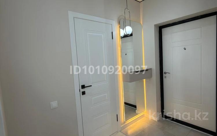 1-бөлмелі пәтер · 38 м² · 13/16 қабат, мкр Шымсити, ​Туркия 1280/2 — Улица Туркия/ Алатау Батыра, бағасы: ~ 24.5 млн ₸ в Шымкенте, Абайский р-н — фото 27
