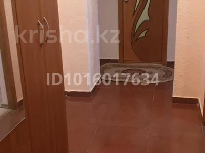 4-комнатная квартира · 100 м² · 3/3 этаж, Азаттык — Напротив Шалкымы за 300 000 ₸ в Атырау, мкр Жилгородок