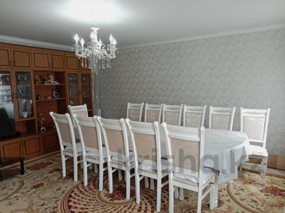 Отдельный дом · 4 комнаты · 100 м² · 8 сот., Богенбай батыра 42 за 10.5 млн 〒 в Атырау