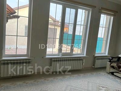 Отдельный дом · 5 комнат · 250 м² · 12 сот., мкр Лесхоз-2, 12 2 — Рядом Ветеринарного офис за 62 млн 〒 в Атырау