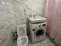 2-комнатная квартира · 48 м² · 7/9 этаж, 26-й мкр 29 — Жақсы, ыңғайлы жерде, мектеп, балабақша, Халықбанк, Достық, аялдама бәрі жақын жерде орналасқан. Лифт бар, үйдің құжаты жағынан бәрі дұрыс. Балкон жабық, пластик терезе, заттар салып қоюға ыңғайлы шкафтар бар. за 12.7 млн ₸ в Актау — фото 6