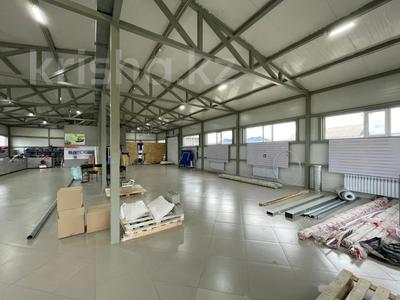 Свободное назначение, офисы, магазины и бутики, склады, общепит · 360 м² за 120 млн 〒 в Бурабае