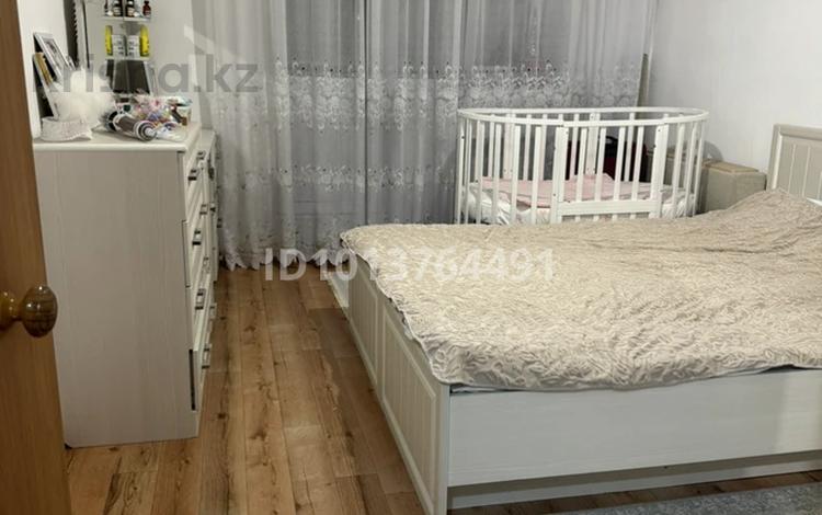 2-бөлмелі пәтер · 57 м² · 5/5 қабат, Строителей, бағасы: 16 млн ₸ в Аксу — фото 2