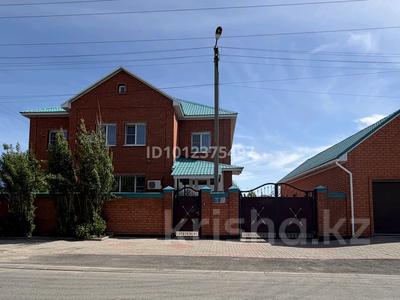 Жеке үй · 7 бөлме · 422.9 м² · 10 сот., ул. Устирт 1, бағасы: 120 млн ₸ в Актобе, жилой массив Кирпичный