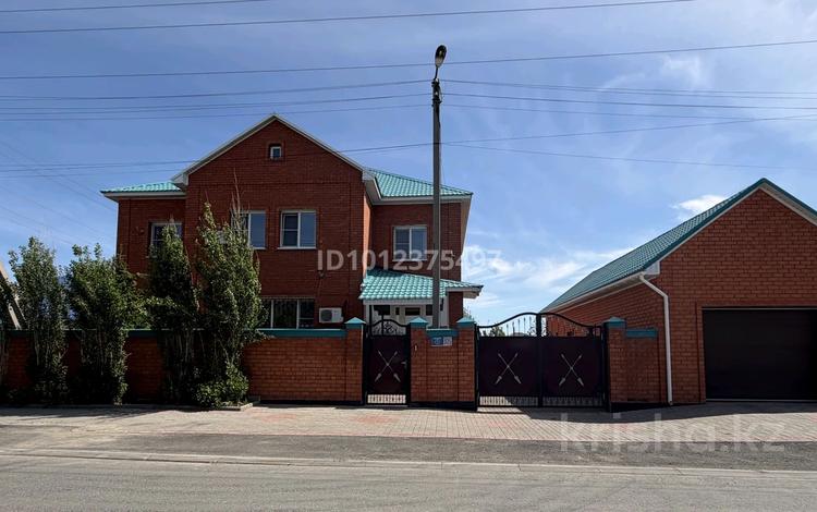 Отдельный дом · 7 комнат · 422.9 м² · 10 сот., ул. Устирт 1 за 120 млн 〒 в Актобе, жилой массив Кирпичный — фото 3