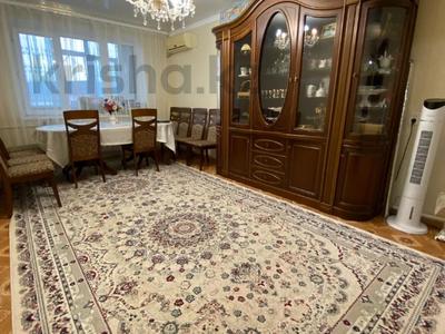 Продажа квартир в Актюбинской обл.: 3-комнатная квартира · 71.2 м² · 5/5 этаж, Кунаева за 15.6 млн 〒 3-комнатная квартира · 71.2 м² · 5/5 этаж, Кунаева за 15.6 млн 〒 в Актобе, мкр. Курмыш