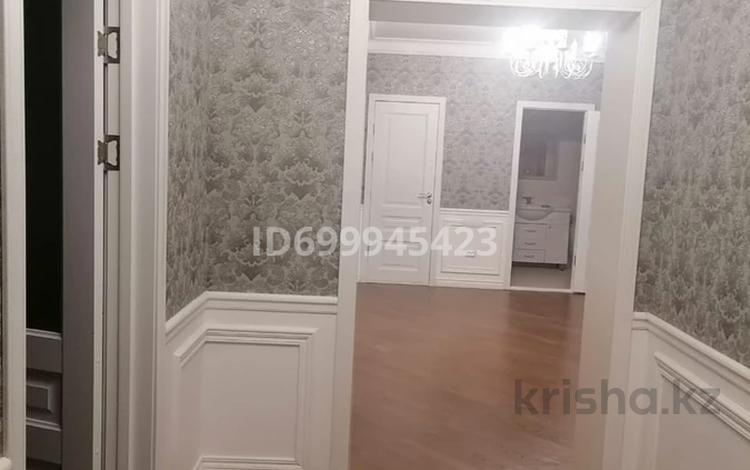 4-бөлмелі пәтер · 127 м² · 3/5 қабат, мкр. Алтын орда, Ораза Татеулы 2, бағасы: 49 млн 〒 в Актобе — фото 2