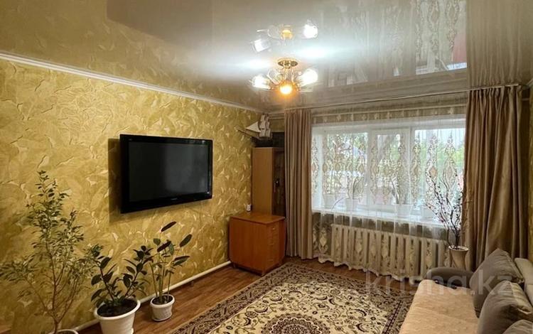2-комнатная квартира, 42.5 м², 2/2 этаж, Фурманова за 10 млн 〒 в Бишкуле — фото 2