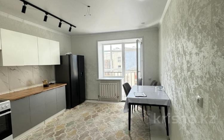 3-комнатная квартира · 91 м² · 10/10 этаж, Ахмет Байтурсынулы 43/3 — ГОРЯЧАЯ ЦЕНА за 37.5 млн 〒 в Астане, Сарайшык р-н — фото 2