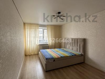1-комнатная квартира · 34 м² · 4/5 этаж, Ескалиева,район Революция 245 — Пересечение Проспект Абая и Ескалиева за 18 млн ₸ в Уральске