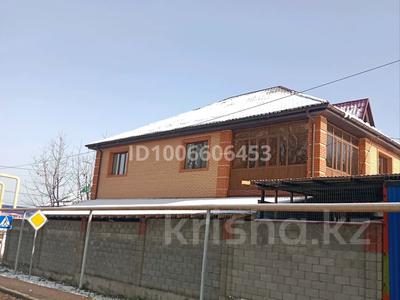 Дом · 6 комнат · 260 м², мкр Думан-1 за 100 000 〒 в Алматы, Медеуский р-н