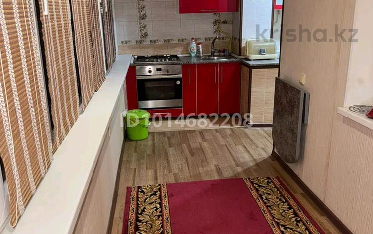 3-комнатная квартира · 69 м² · 4/5 этаж, 11-й мкр 13 — Школа 10 за 21.5 млн ₸ в Актау — фото 2