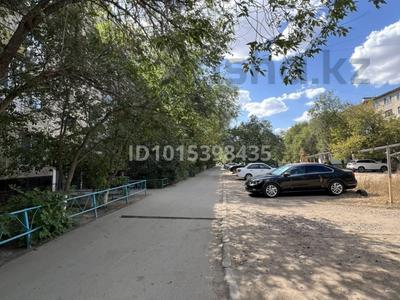 3-бөлмелі пәтер · 61.8 м² · 1/5 қабат, 1 ш/а, Есет батыра 107/1, бағасы: 18 млн ₸ в Актобе, мкр 5