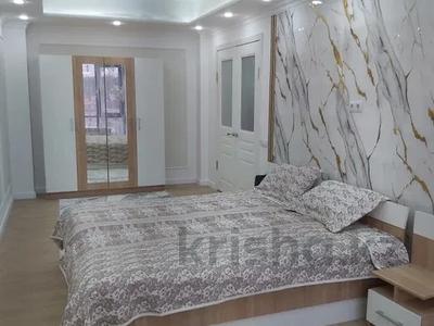 2-комнатная квартира, 47 м², 2/13 этаж помесячно, Толе би 189/3к5 за 350 000 〒 в Алматы, Алмалинский р-н