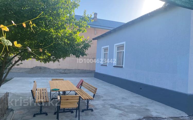 Отдельный дом · 4 комнаты · 320 м² · 10000 сот., К.Аманжолов 32 за 25 млн ₸ в Туркестане — фото 2