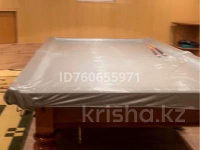 6-комнатная квартира · 205 м² · 2/3 этаж, Толе Би — На центральной площади, за музеем за 130 млн 〒 в Таразе