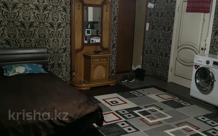 1-бөлмелі пәтер · 33 м² · 2/5 қабат, Ихсанова 52, бағасы: ~ 12.5 млн ₸ в Уральске — фото 2